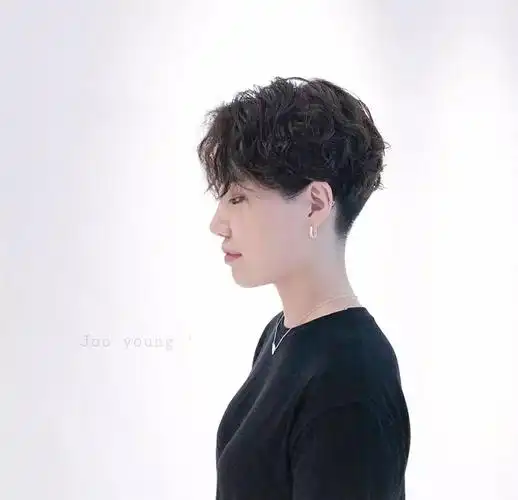 剪超短发的女生颜值都很高