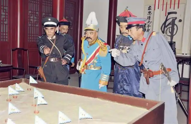 小站练兵之时袁世凯请新来的官兵喝酒殊不知这些人后来全都名满天下