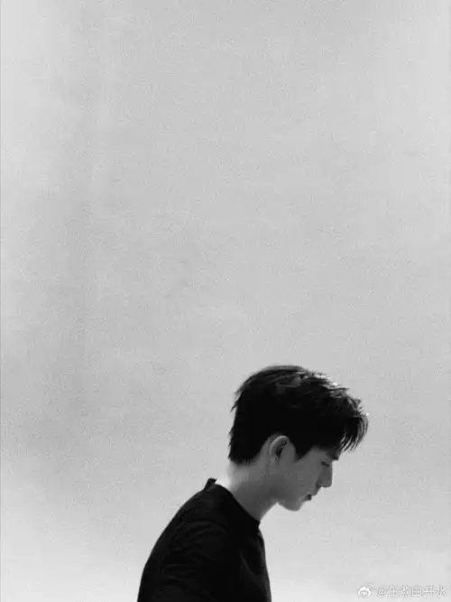 李现是瘦了吗#每一张侧脸都很绝～李现|李现超话