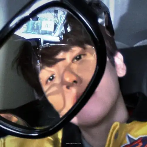 伯贤男高感#240322 边伯贤ins更新|修图  今天的礼物怎么样呢?