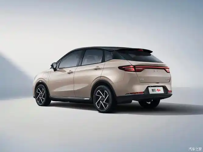 [本站 新车官图] 7月25日,哪吒汽车官方宣布哪吒v改款车型正式定名