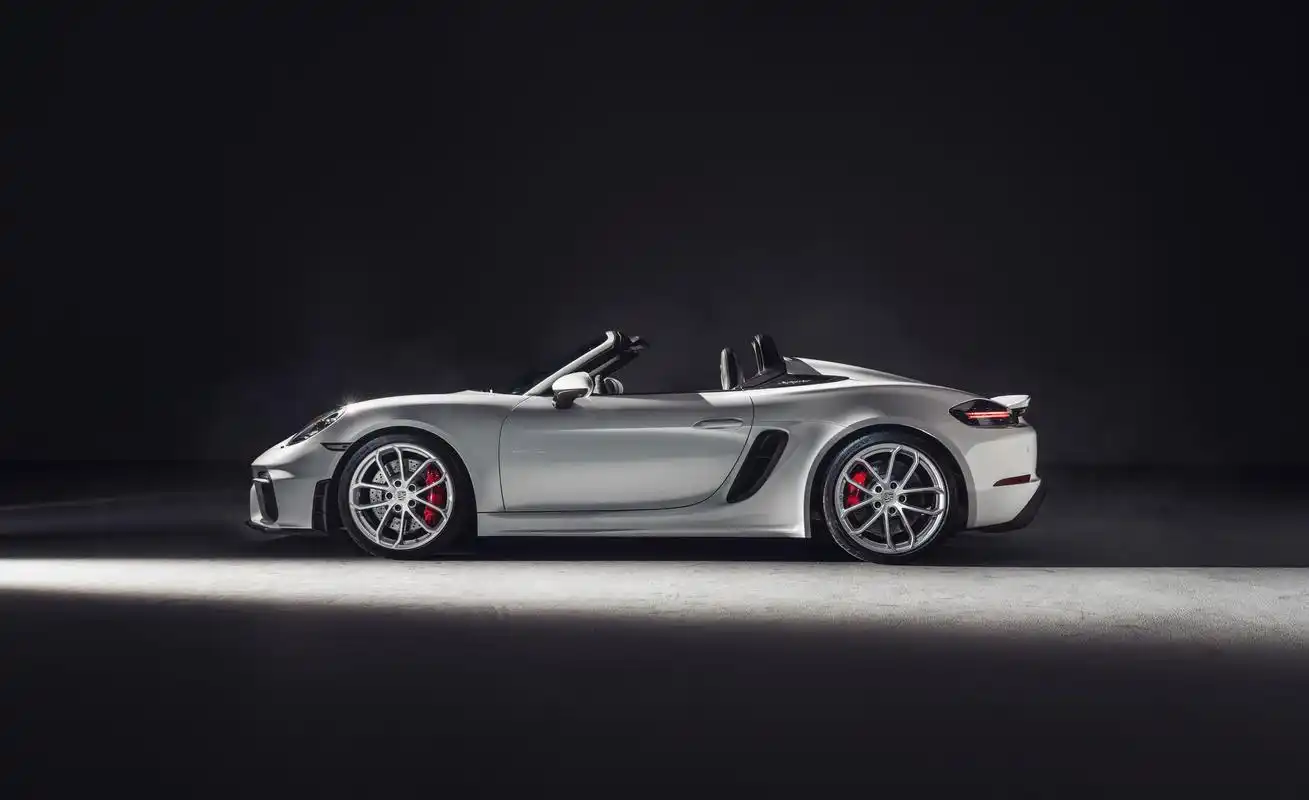 回归水平对置6缸阵营的不止718 cayman gt4