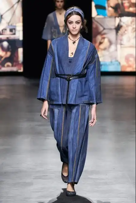 单品流行趋势2021年春夏最时尚的牛仔裤指南