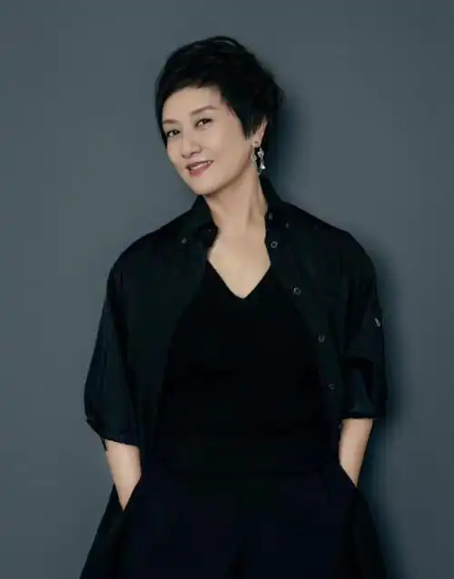 16位坚决不动脸的老年女星60岁之后谁的状态最好