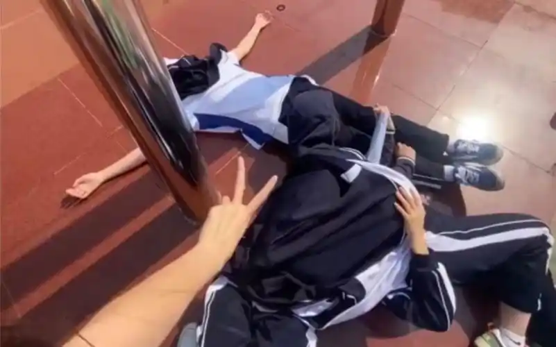 课间活动除了跳舞就是睡觉啦#高中生#深圳校服#纯情女高#校园#甜妹