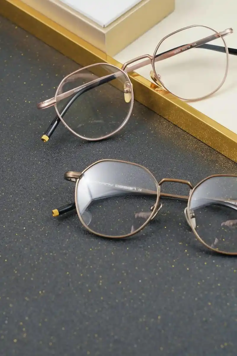 圆框金丝边眼镜97上脸显得好精致99.