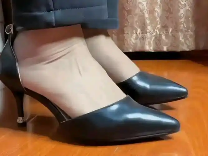 高跟鞋丝袜
