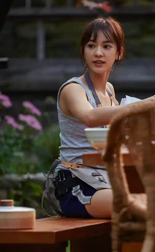 陈意涵嫁给"大叔",审美遭到网友质疑,更是令很多宅男心碎了_运动_款式