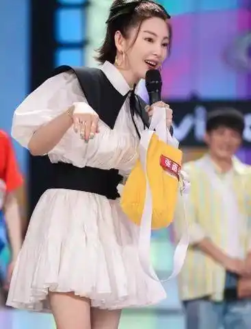 谢娜微博官宣喜讯,这一次过亿粉丝等得太久了!_张雨绮_网友_时间