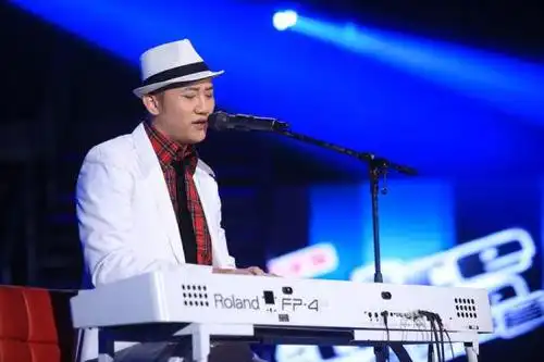 《男人刊》 28日直播中国好声音哈林那英组终考 关喆飙高音 新浪娱乐