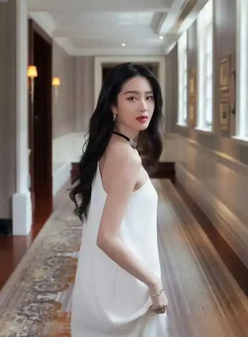 这一次,离开陈金飞杨采钰,把她的"尴尬"展现得淋漓尽致|刘亦菲|娱乐圈