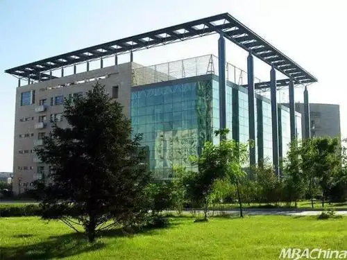 迎新| 你们要的本科生报道贴士来啦 - 吉林大学商学院- mba中国网