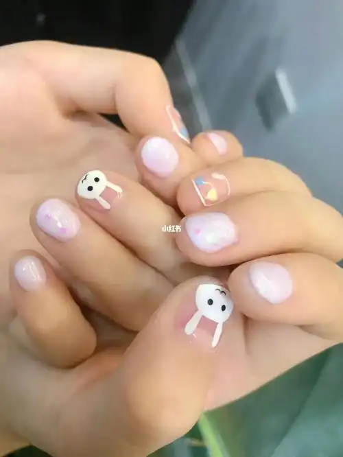 手绘兔子儿童美甲