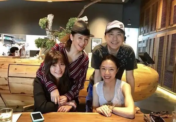 庾澄庆第三次当爸,妻子张嘉欣二胎产子,母子平安_哈林庾澄庆