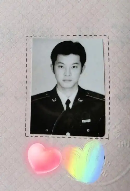 沙溢晒军艺时期毕业照:这不是校草啥是校草?