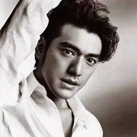 金城武颜值巅峰图片笑_微信头像图片大全