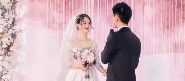 快乐星球李瑞个人资料介绍,快乐星球丁凯乐结婚照视频 - 歌词译