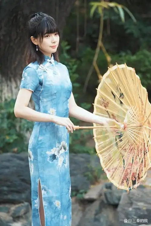 看到这个情景,我的第一感觉就是回到江南,回到戴望舒笔下的苏州雨巷