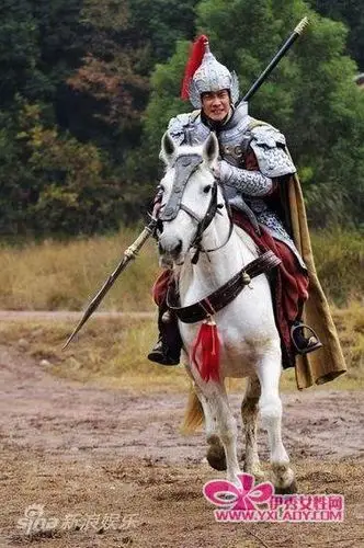 罗晋《穆桂英挂帅》演将军 过招皇帝张铁林