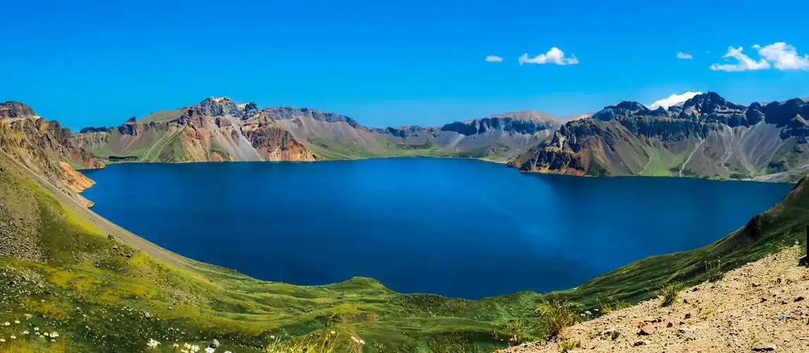 长白山天池全景