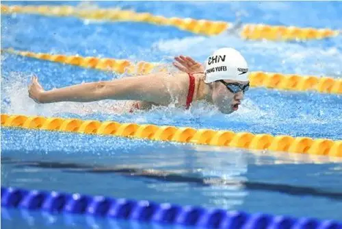 中国游泳运动员张雨霏:我以为能破世界纪录