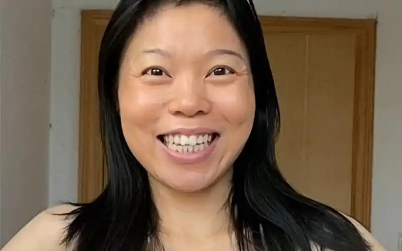 但化了这个辣味淡妆后就是美女原相机自然光真实妆容普通人早八上班