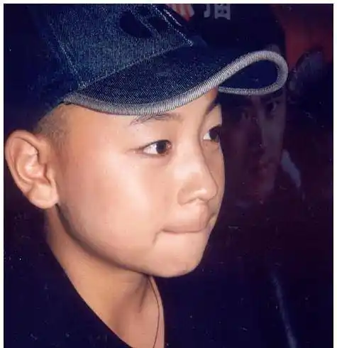 原来释小龙"背景"如此强,王宝强算他晚辈,向华强也不敢惹他_家庭_动作