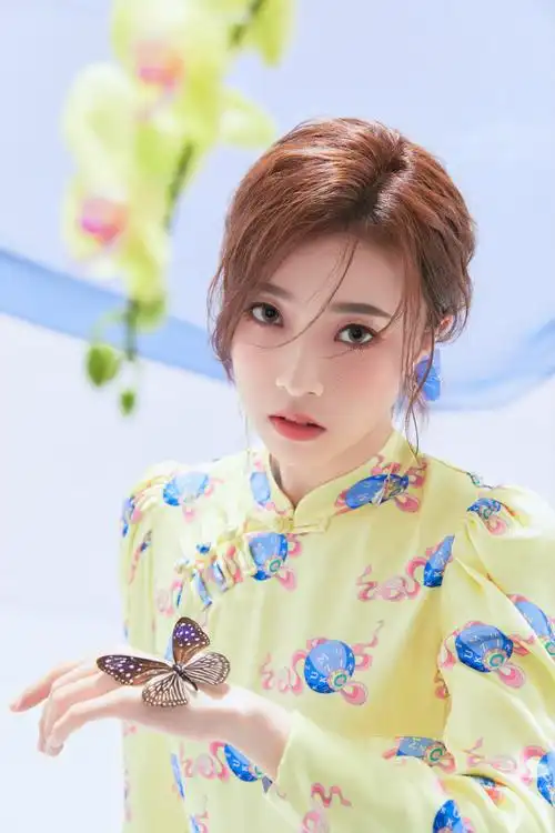 sing女团成员许诗茵个人单曲《月哉》上线