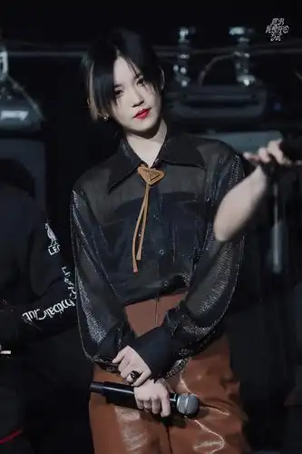 陆柯燃站姐出图(更新舞台图不遮眼睛)