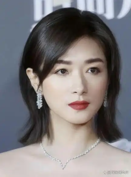 出道22年时间凭借浪姐大火的万茜现在怎么又不红了