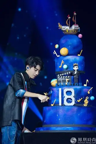 王俊凯生日会 - 堆糖,美图壁纸兴趣社区