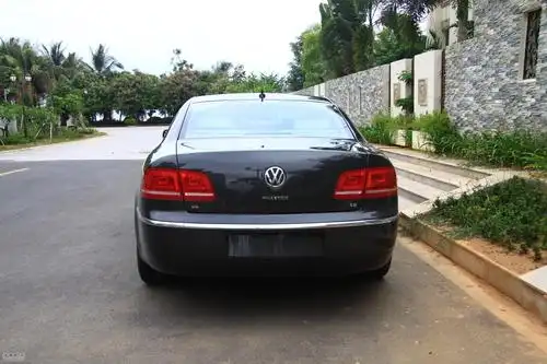 大众新辉腾外观实拍图