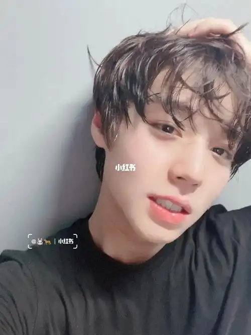 救救我他自己还说有腹肌这个东西!腹肌啊姐妹们!巧克力再次出现!