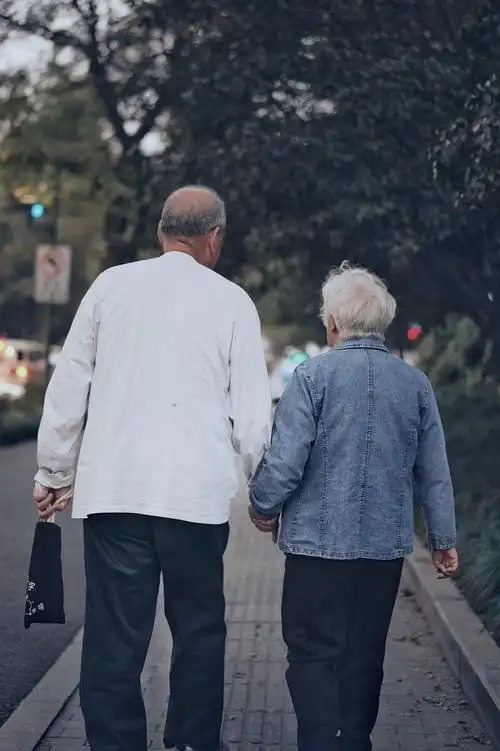 老夫老妻的甜蜜