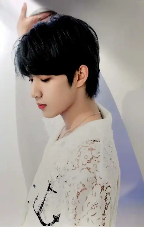 理想之途刘耀文单人款扫图～pt 1pt 2迷糊呆猪pt 3迷糊呆猪#新生代