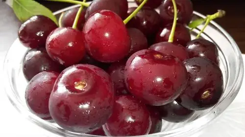 新鲜水果车厘子图片-花卉壁纸-高清花卉图片-第15图-娟娟壁纸