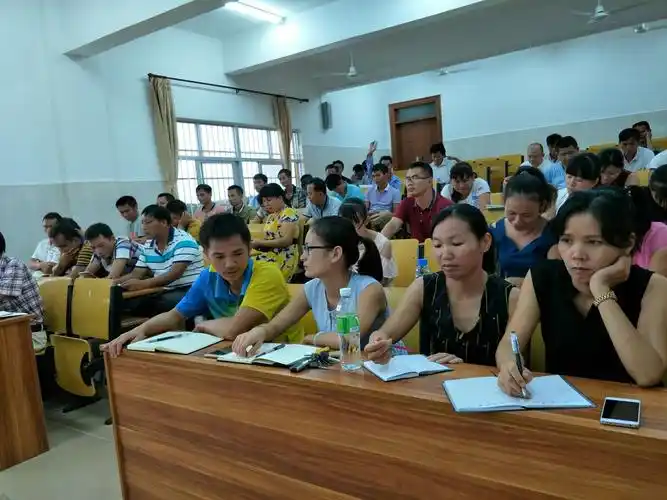 对比分析,巩固提升——新吴学校2017校本培训之考试成绩质量分析篇