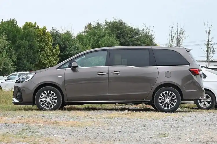 价格来说话,6月新浪报价,别克gl8全国新车23.36万起