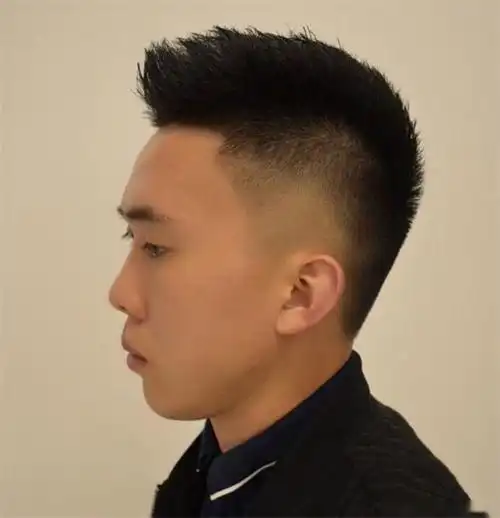 2021款两边短发发型 成熟的男人一定要选择发型