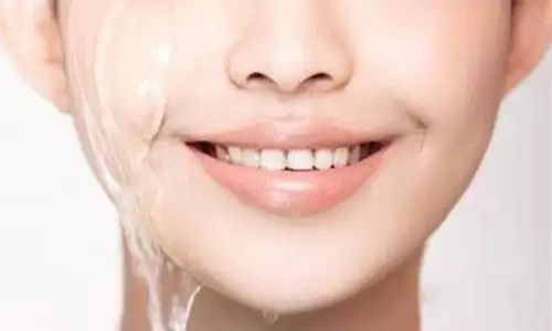 四种肤质冬季保湿法 让你的皮肤水嫩嫩