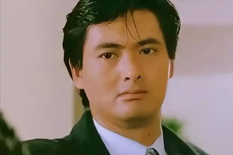 周润发:我一生不要孩子,不与成龙周星驰合作,死后捐出所有财产_陈荟莲