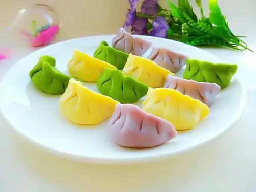 彩色饺子
