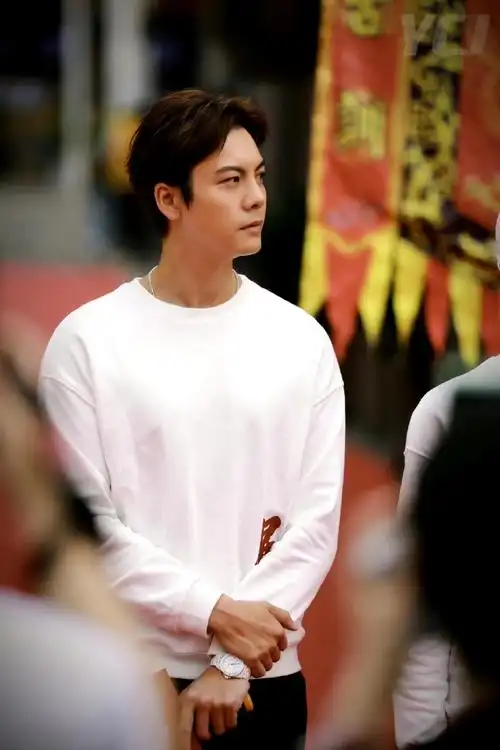 《暴风》在汕头举办潮汕话版首发式,陈伟霆王千源现身宣传!