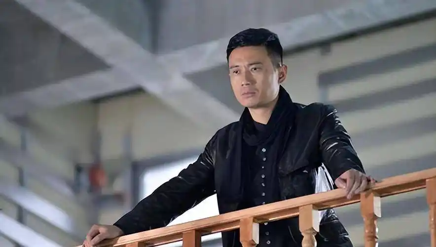 洪浩:比妻子大10岁,戏里演父女,戏外恩爱幸福惹人羡_刘晓洁_合作_电视