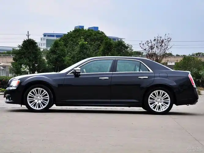 0l 超越版排量大吗 克莱斯勒300c购车手册_太平洋汽车