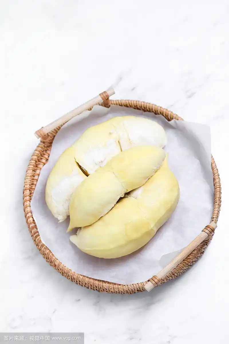 剥开的泰国金枕头榴莲