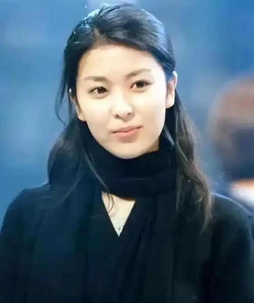 日本世家千金,木村拓哉的绯闻女友!却为丑男老公,与家人决裂