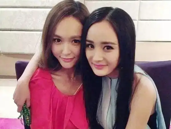 杨幂信用案胜诉被造谣和唐嫣互撕报歉信却在暗讽