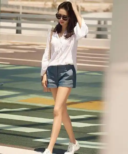 百大最美女性"孙艺珍用这3大造型诀窍,完胜年轻妹子_时尚_知性_衬衫