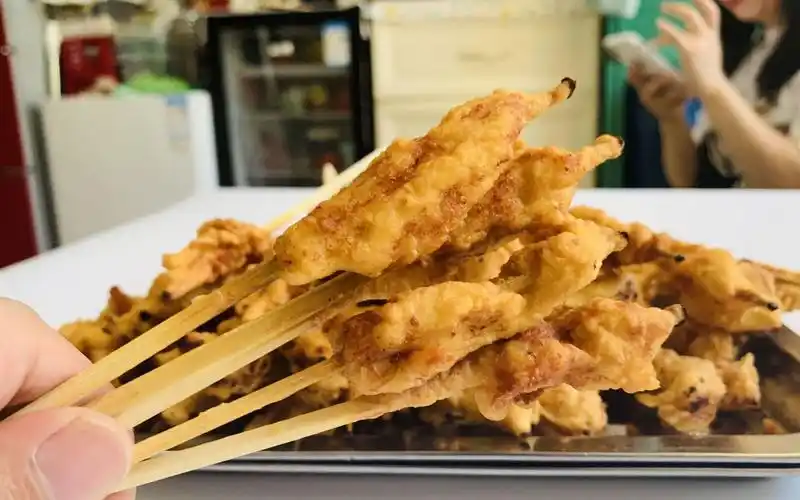 还在吃韩国炸鸡?国产炸鸡肉串配火锅更有味哦